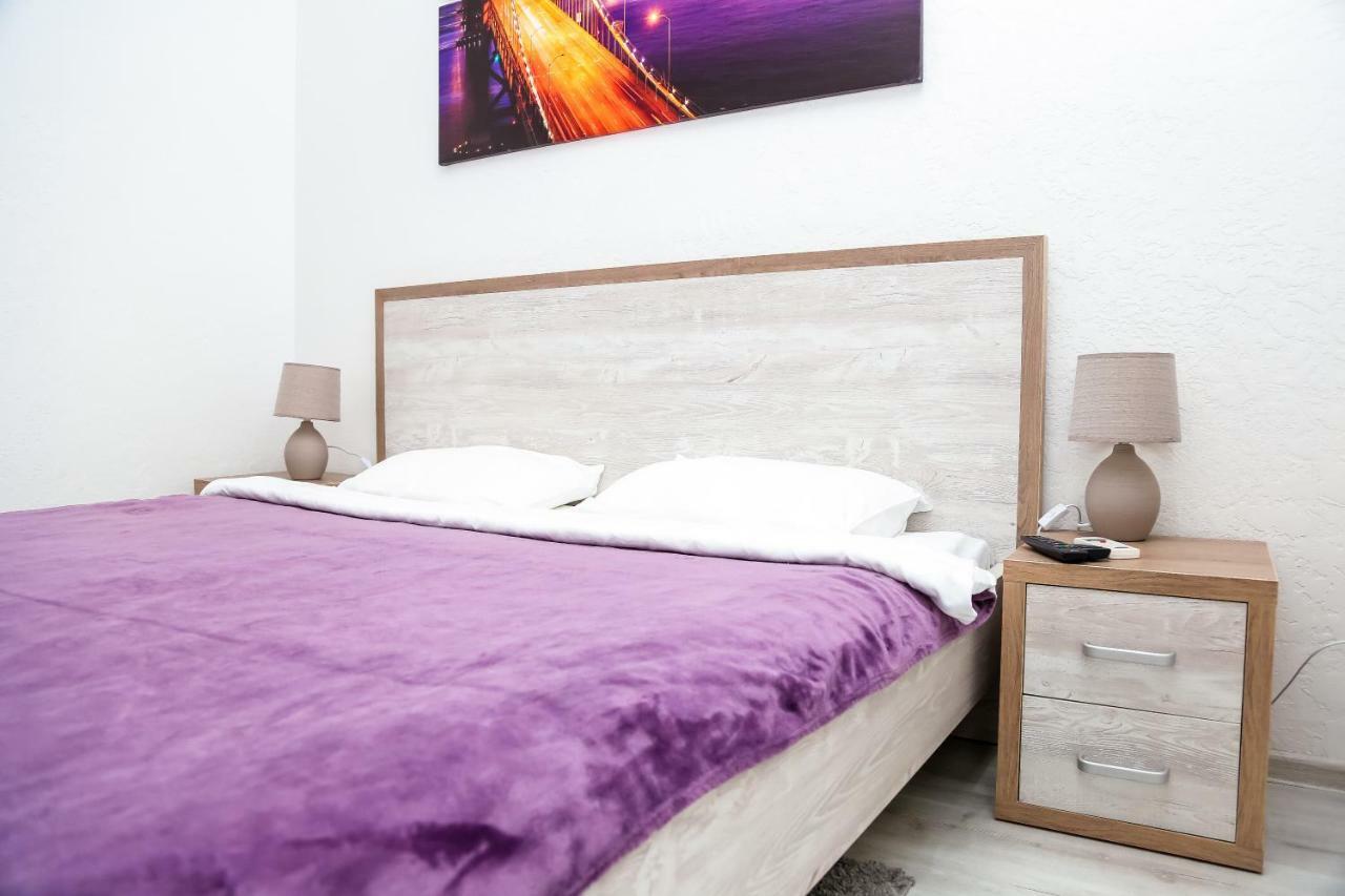 Square Apartments Odessa Extérieur photo
